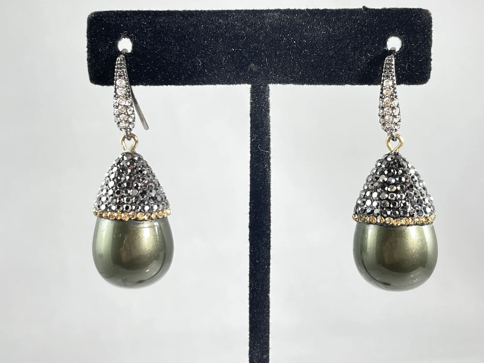 Black Pearl Earrings